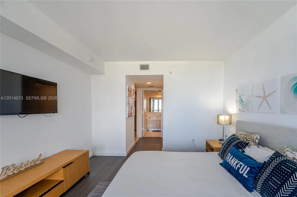 2602 E Hallandale Beach Blvd #R806 Hallandale Beach, FL 33009