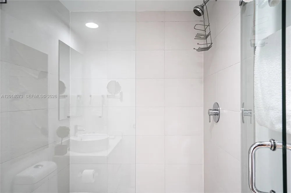 2602 E Hallandale Beach Blvd #R806 Hallandale Beach, FL 33009