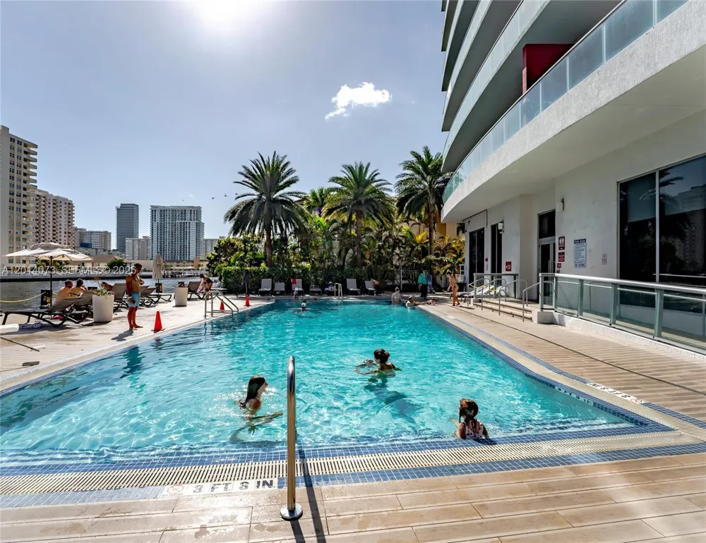 2602 E Hallandale Beach Blvd #R806 Hallandale Beach, FL 33009