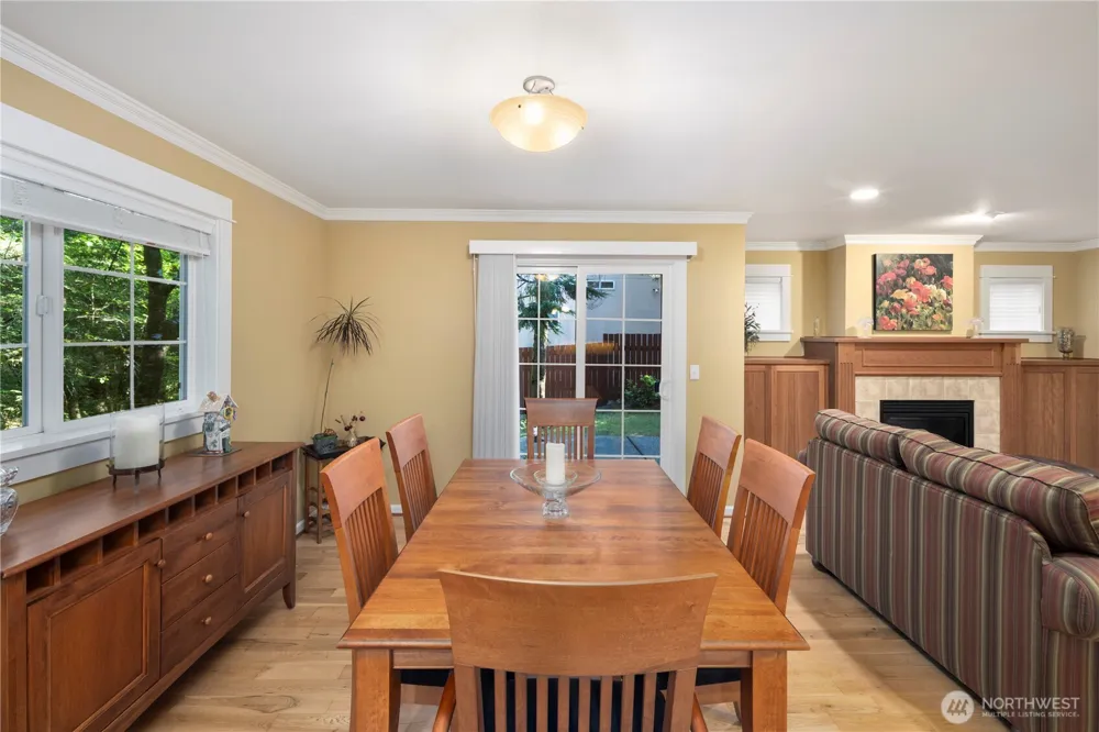 981 E Lakeshore Dr Allyn, WA 98524
