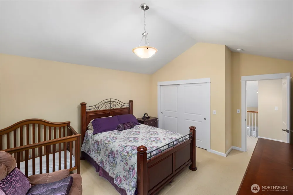 981 E Lakeshore Dr Allyn, WA 98524