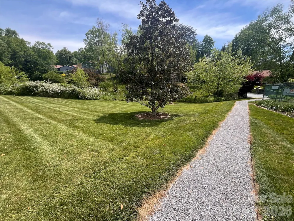 1 Hedgerose Court #B Asheville, NC 28805