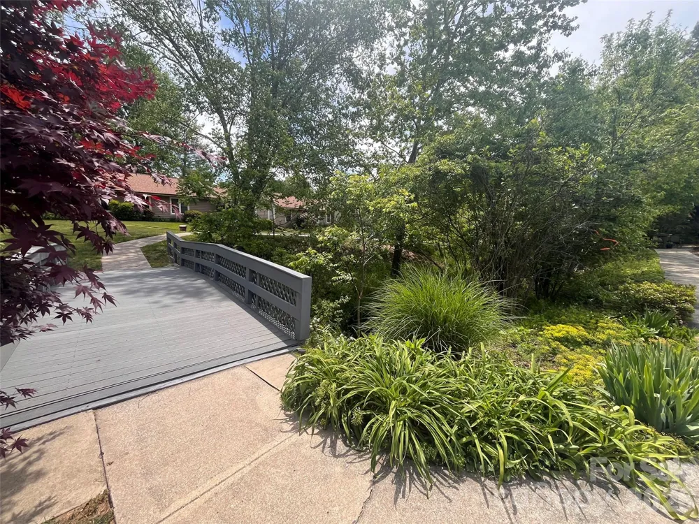 1 Hedgerose Court #B Asheville, NC 28805