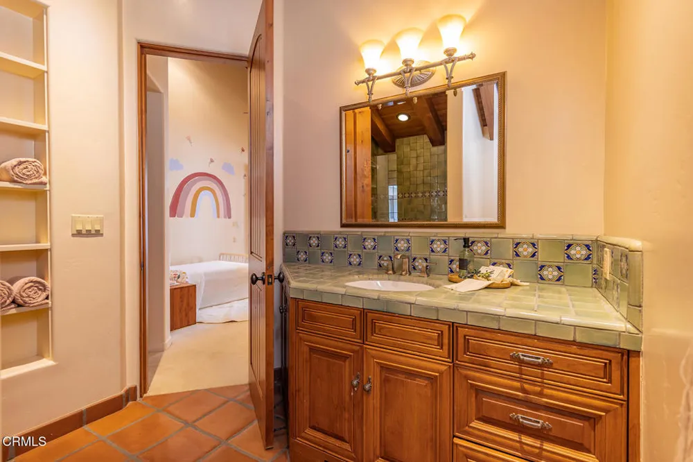5180 Reeves Road Ojai, CA 93023
