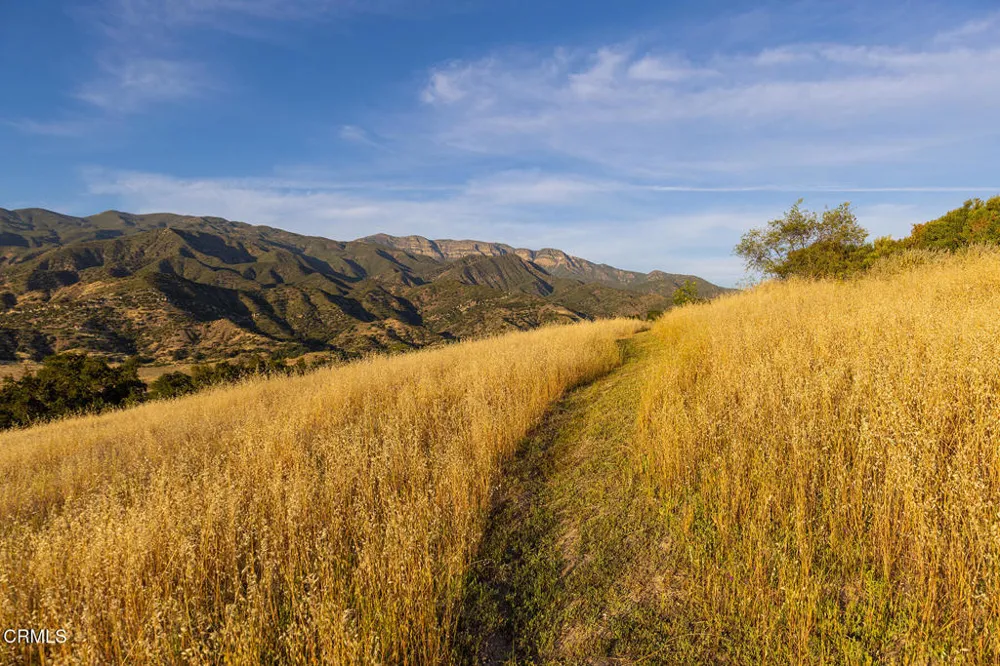5180 Reeves Road Ojai, CA 93023
