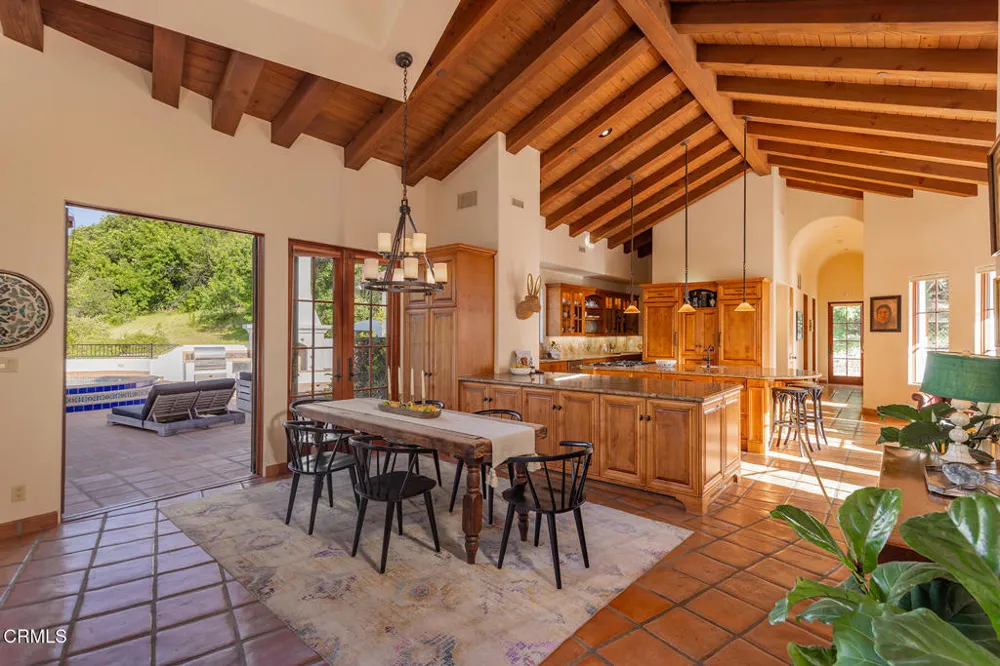 5180 Reeves Road Ojai, CA 93023