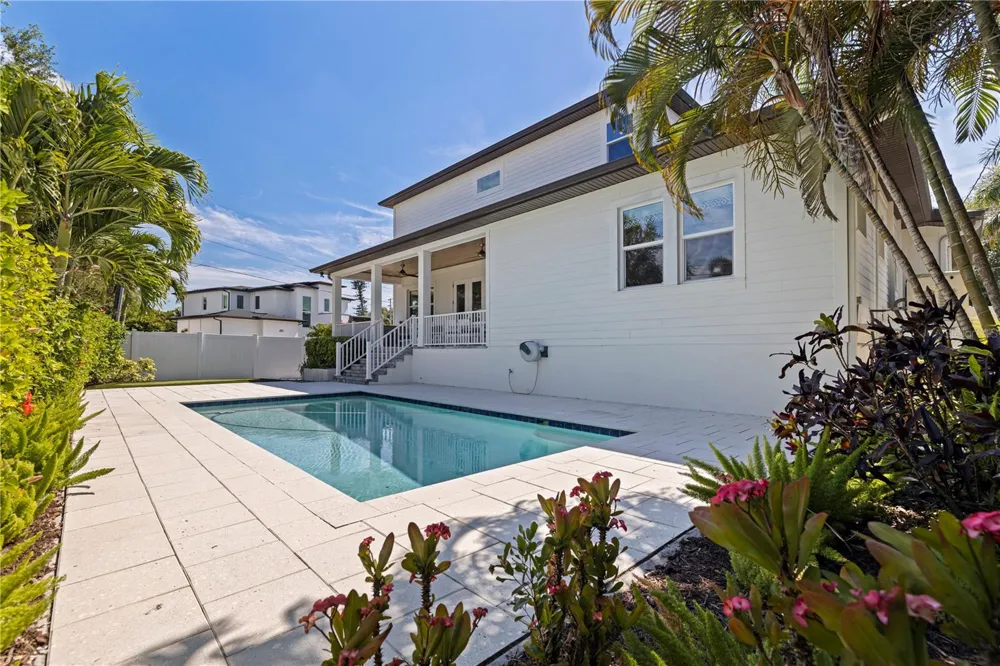 1001 CORDOVA BOULEVARD NE St Petersburg, FL 33704