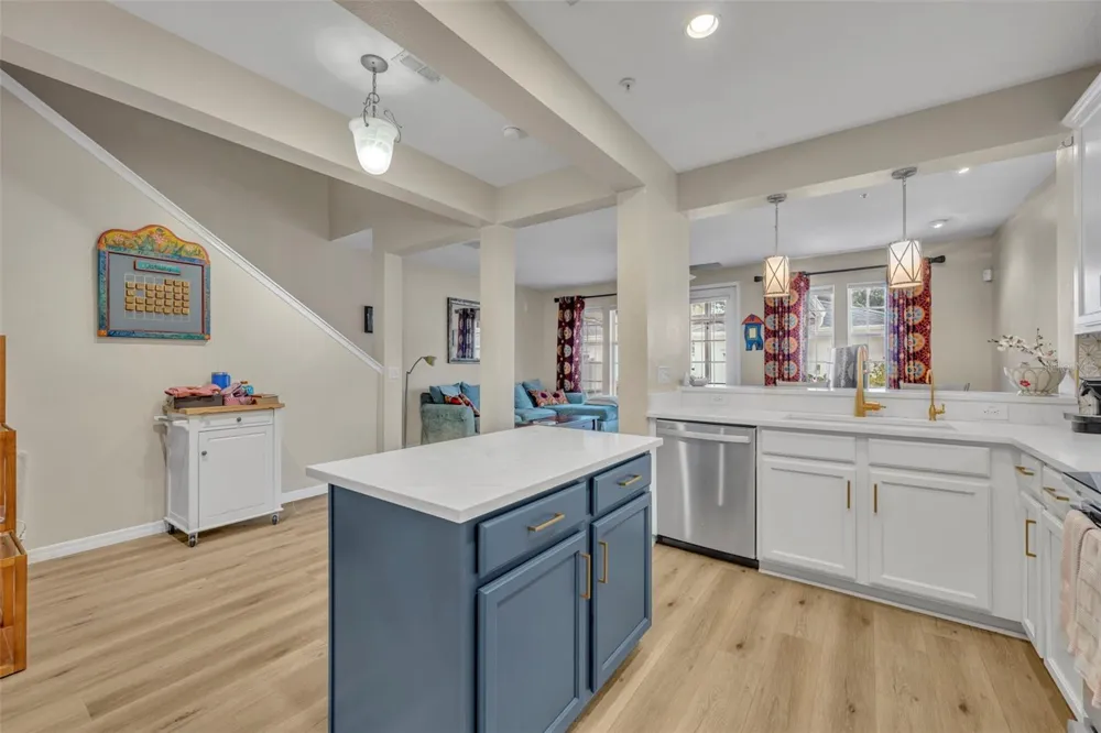 995 JUEL STREET Orlando, FL 32814