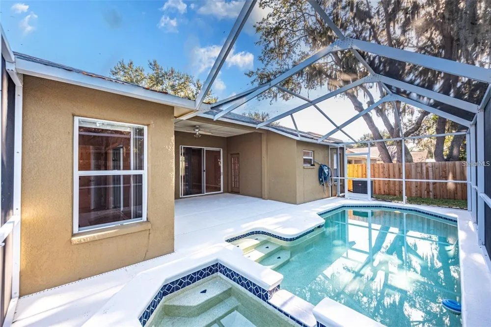 2634 BROOKVILLE DRIVE Valrico, FL 33596