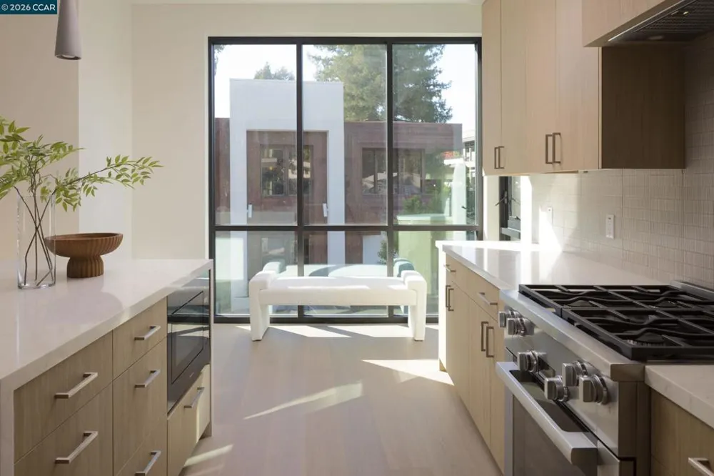 950 Hough Ave #303 Lafayette, CA 94549