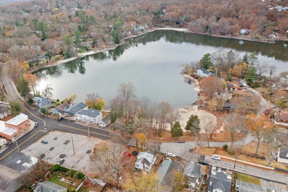 116 Lake Drive Lake Peekskill, NY 10537
