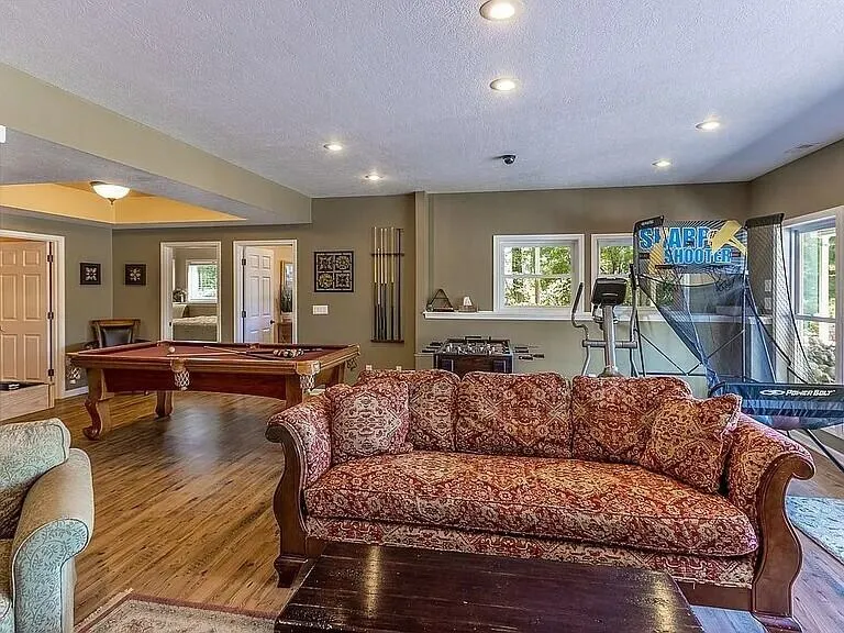 3518 E Long Lake Road Harrison, MI 48625