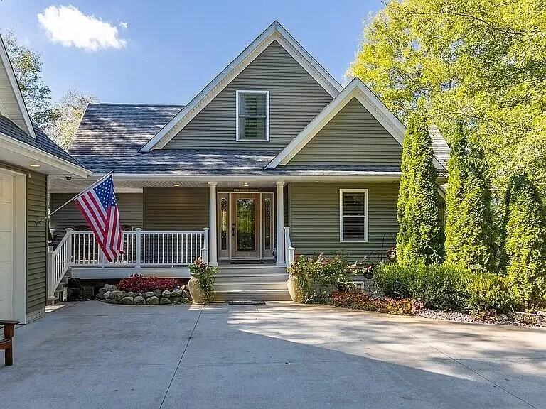 3518 E Long Lake Road Harrison, MI 48625