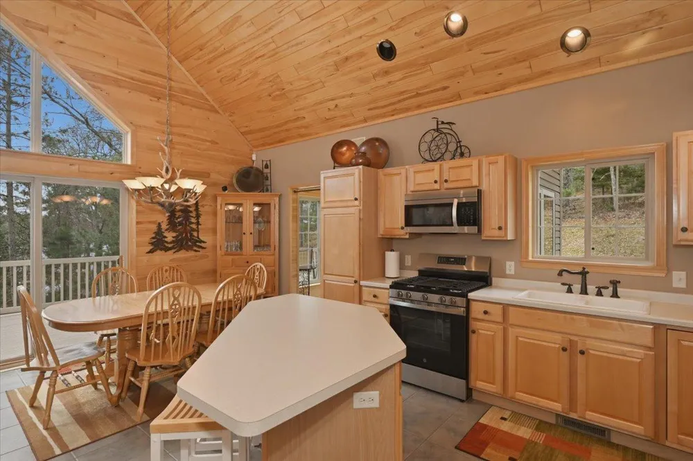 W7549 Tishimingo Trail Minong, WI 54859