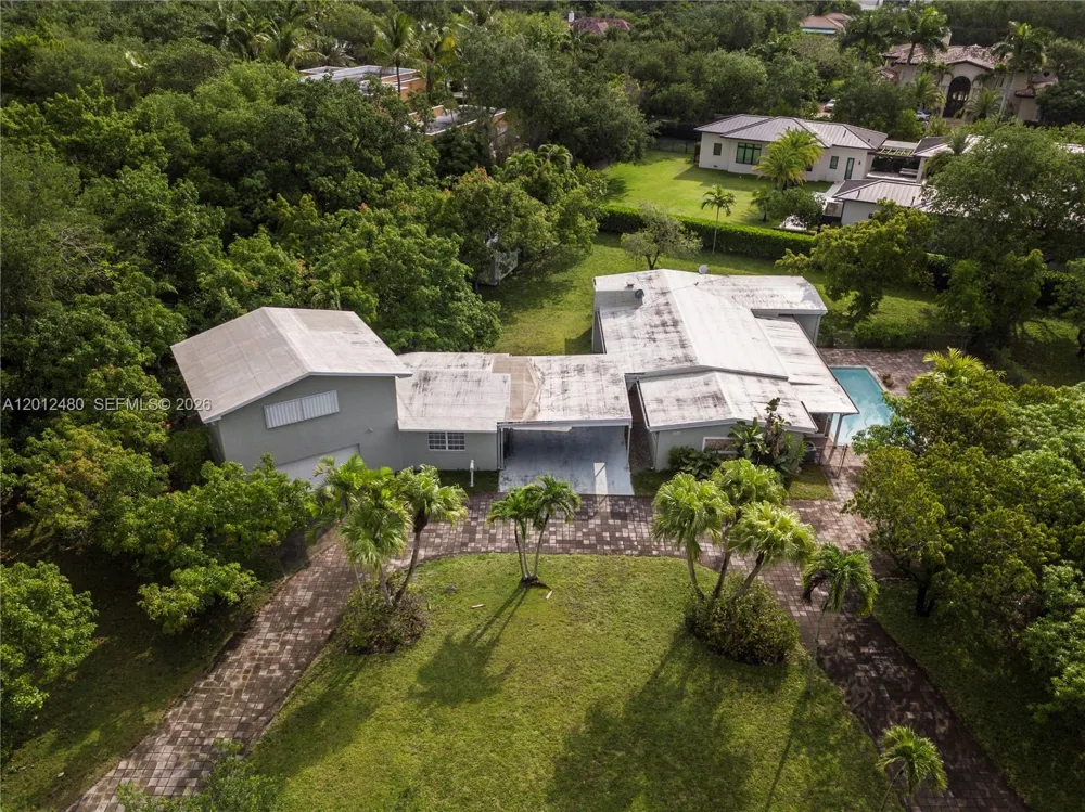 10851 SW 68th Ave Pinecrest, FL 33156