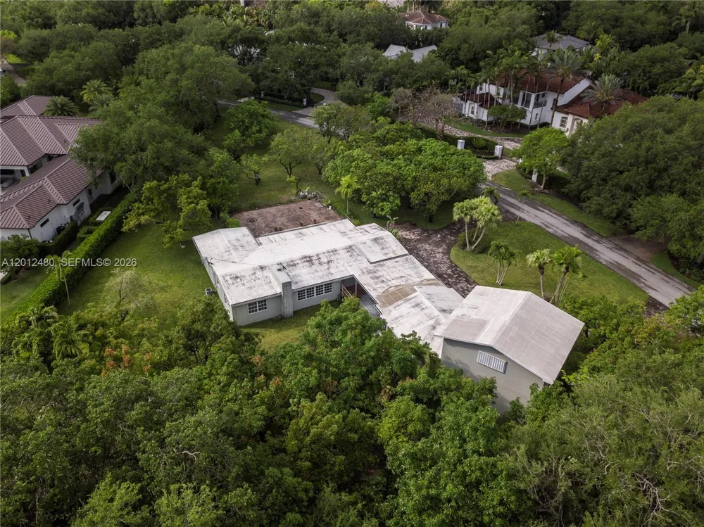 10851 SW 68th Ave Pinecrest, FL 33156