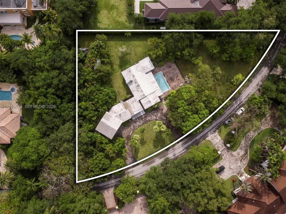 10851 SW 68th Ave Pinecrest, FL 33156