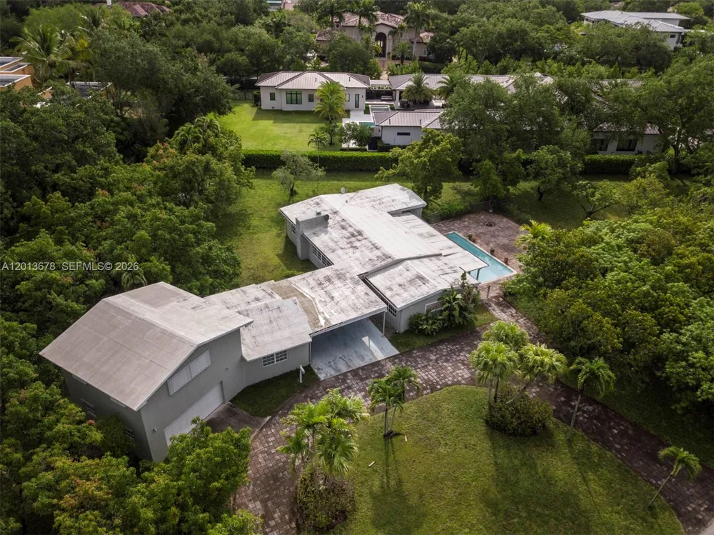 10851 SW 68th Ave Pinecrest, FL 33156