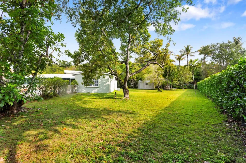 10851 SW 68th Ave Pinecrest, FL 33156