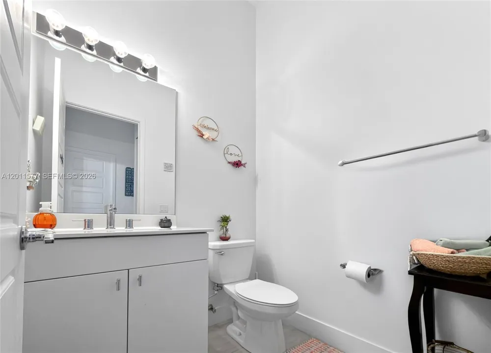 15012 SW 177th Ter Miami, FL 33187