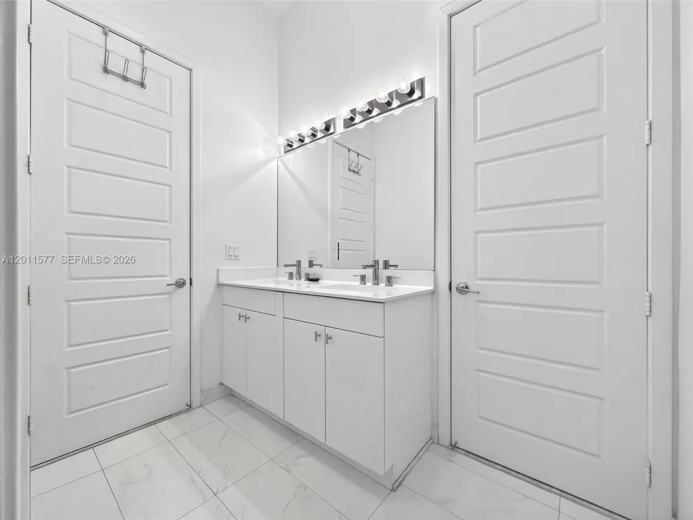 15012 SW 177th Ter Miami, FL 33187