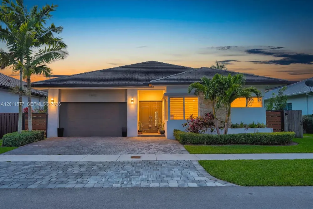 15012 SW 177th Ter Miami, FL 33187