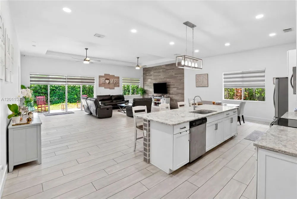 15012 SW 177th Ter Miami, FL 33187