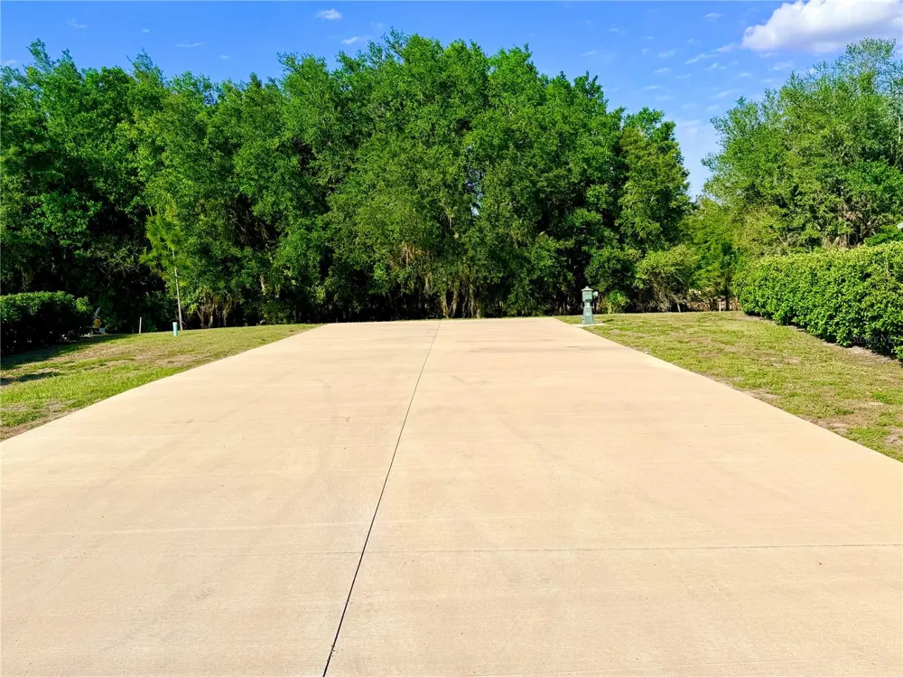 4933 SE 92ND BOULEVARD Webster, FL 33597
