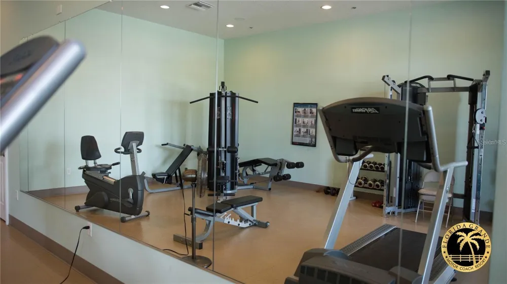 4933 SE 92ND BOULEVARD Webster, FL 33597