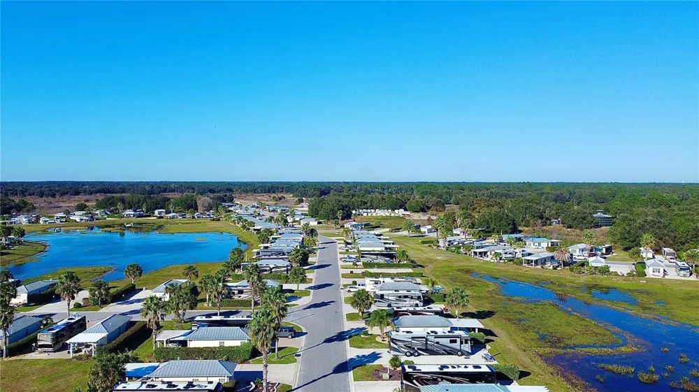4933 SE 92ND BOULEVARD Webster, FL 33597