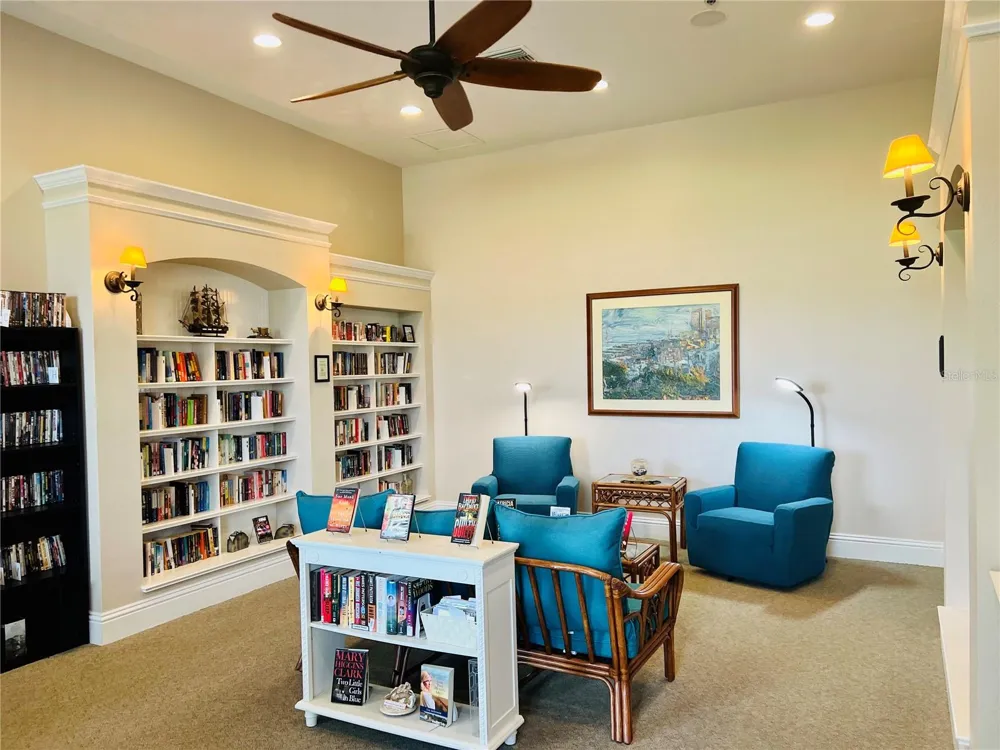 4933 SE 92ND BOULEVARD Webster, FL 33597