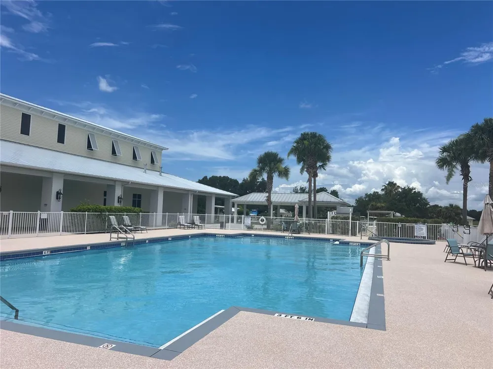 4933 SE 92ND BOULEVARD Webster, FL 33597