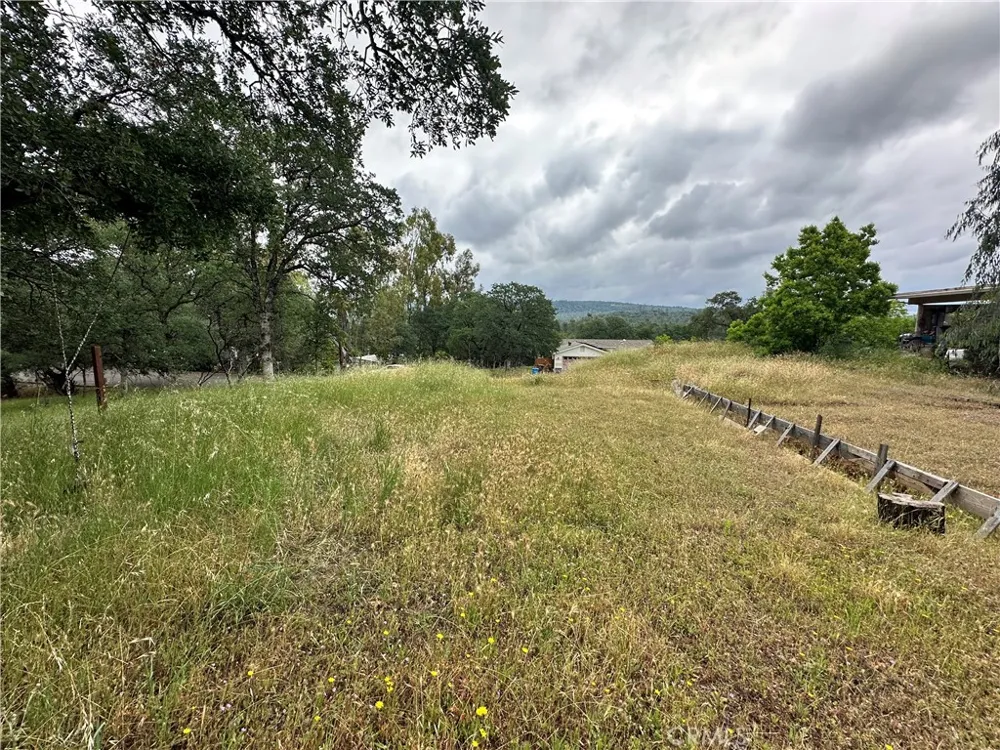585 Lodgeview Oroville, CA 95966