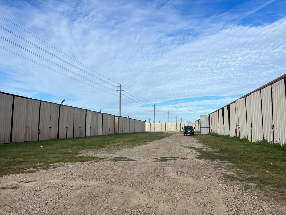 3320 E Highway 332 Freeport, TX 77541