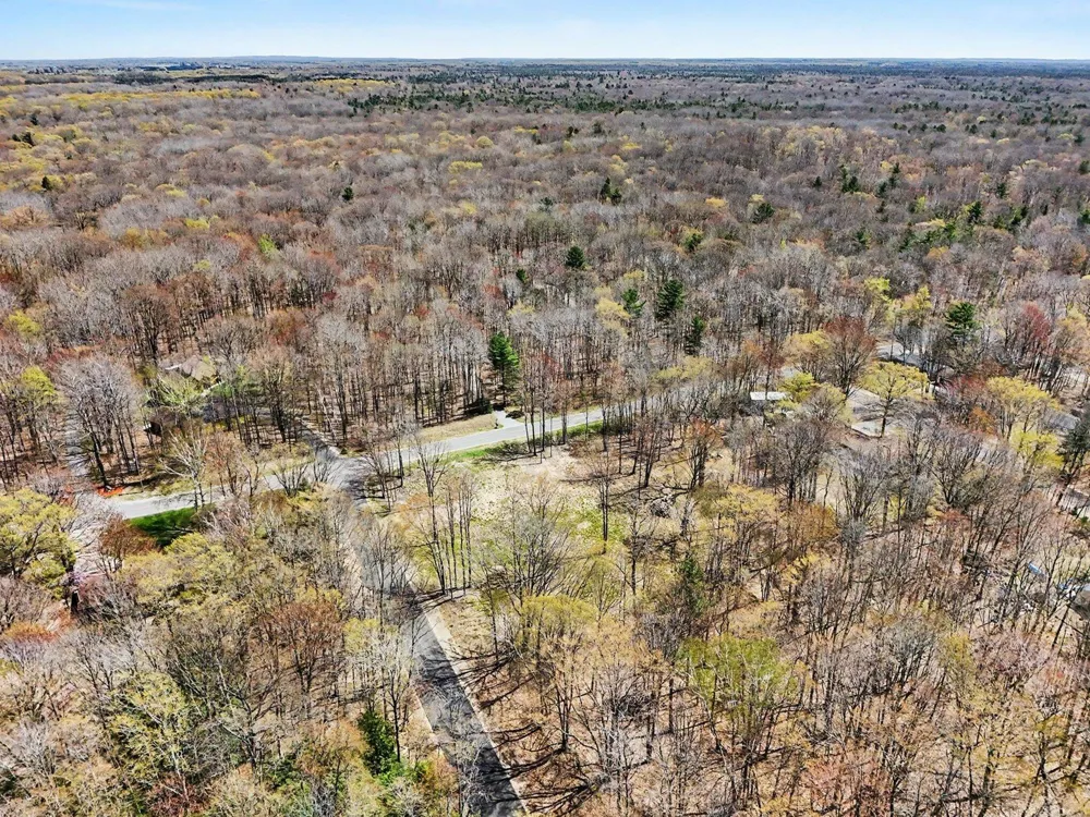 4717 Lincoln Road Ludington, MI 49431