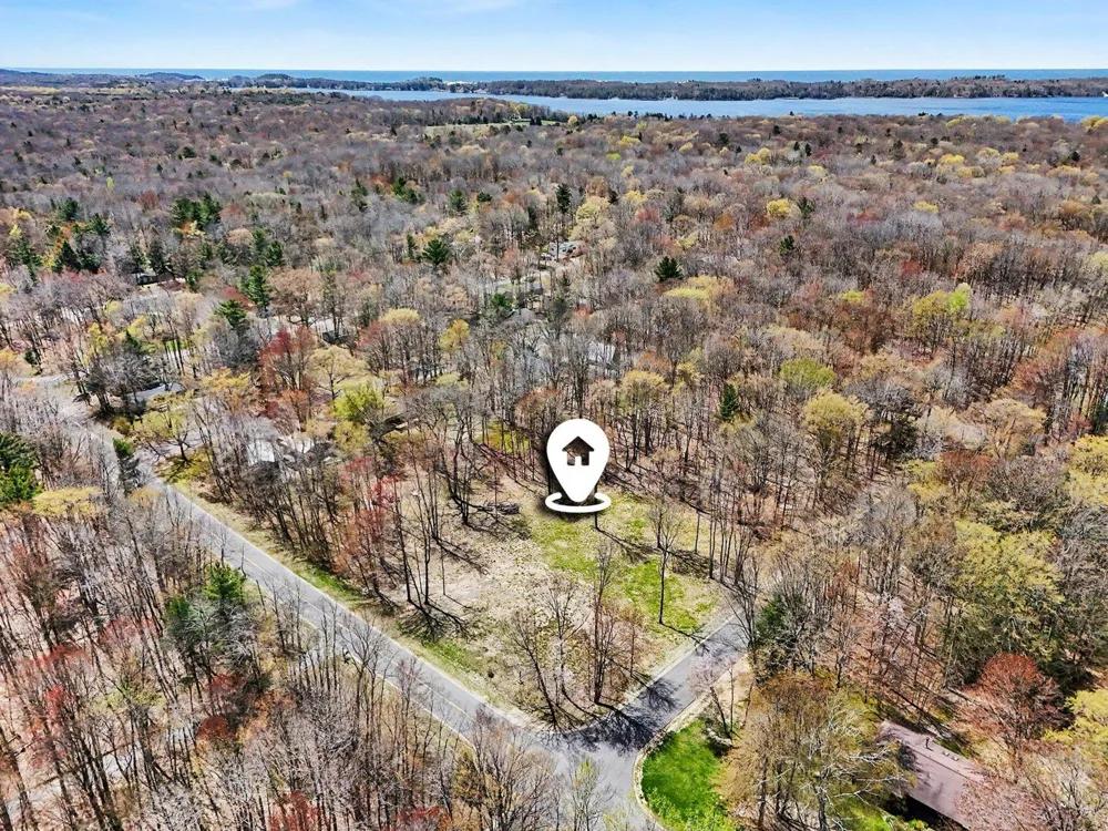 4717 Lincoln Road Ludington, MI 49431