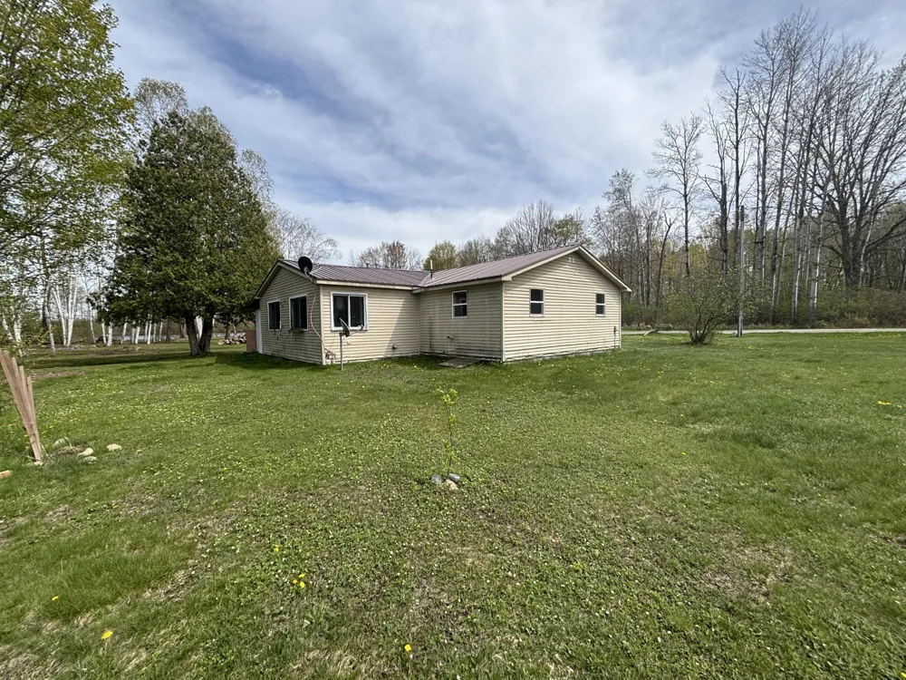 191 Haddix Boulevard #2981 Barryton, MI 49305
