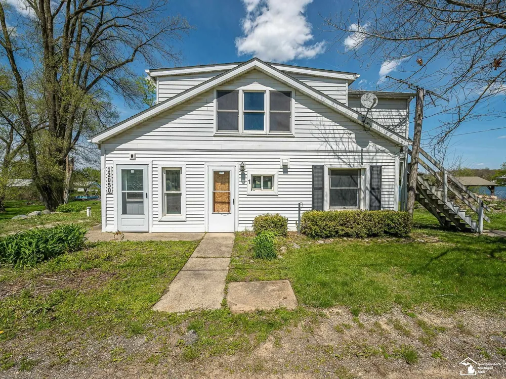 12050 Elmdale Drive Freedom Township, MI 48158