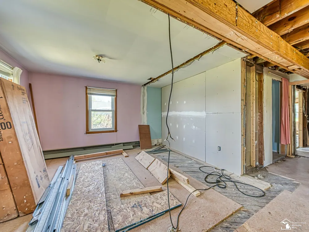 12050 Elmdale Drive Freedom Township, MI 48158