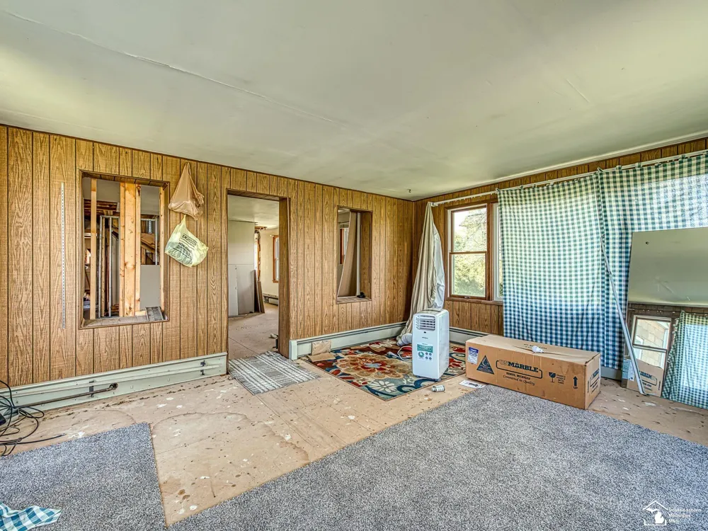 12050 Elmdale Drive Freedom Township, MI 48158