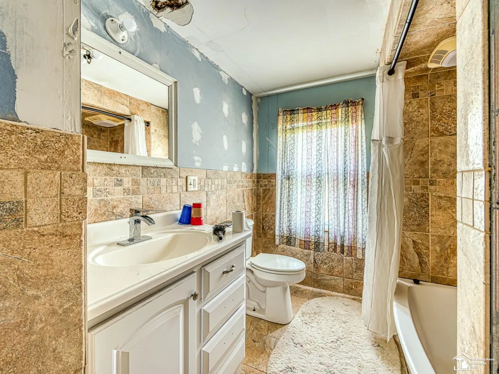 12050 Elmdale Drive Freedom Township, MI 48158