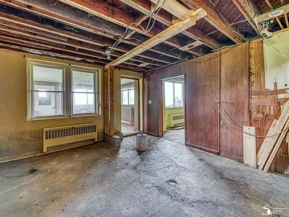 12050 Elmdale Drive Freedom Township, MI 48158