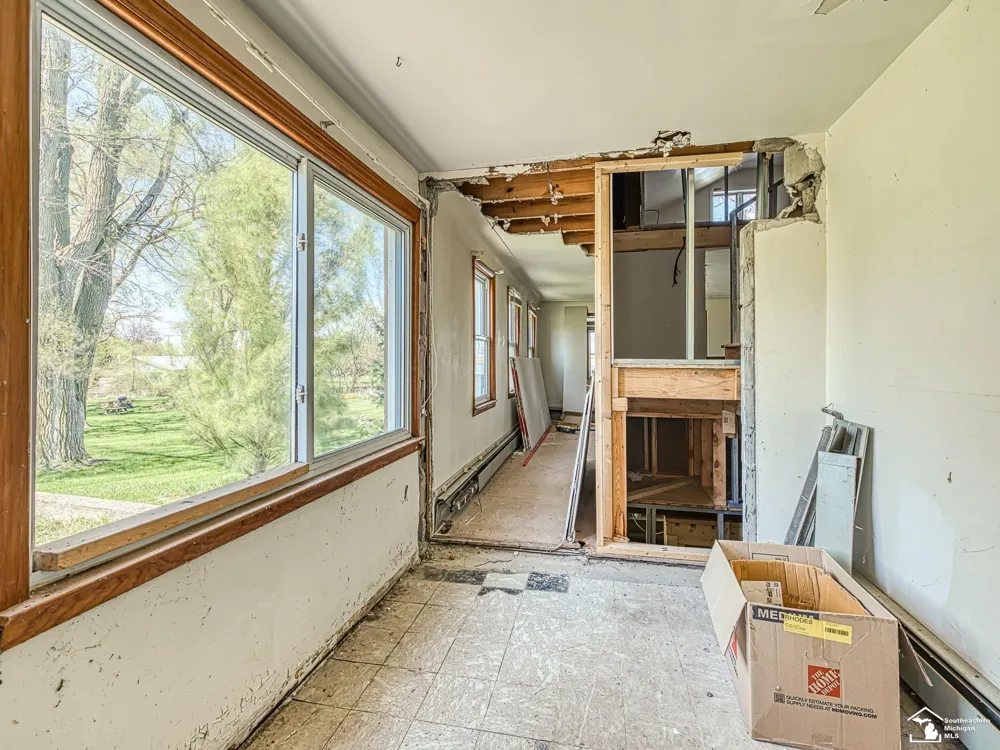 12050 Elmdale Drive Freedom Township, MI 48158