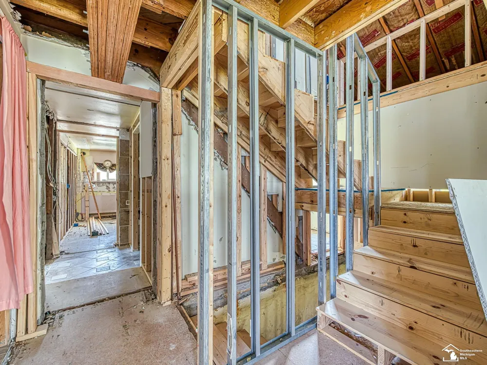12050 Elmdale Drive Freedom Township, MI 48158
