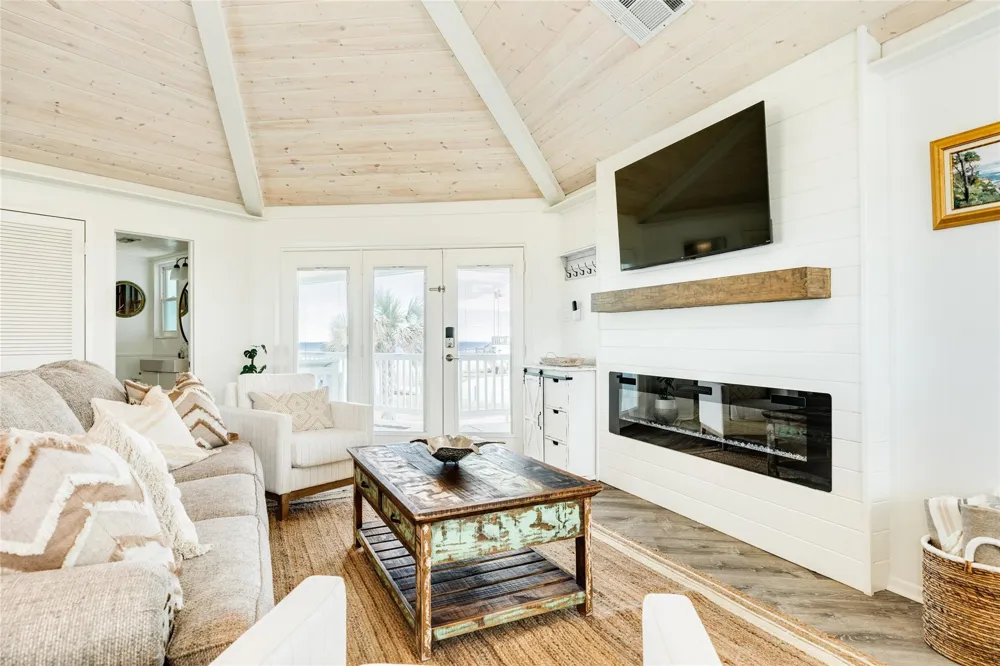 4230 Pirates Drive Galveston, TX 77554