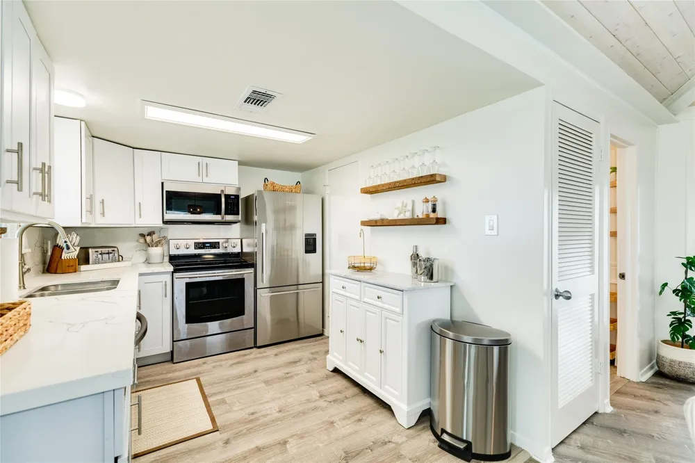 4230 Pirates Drive Galveston, TX 77554