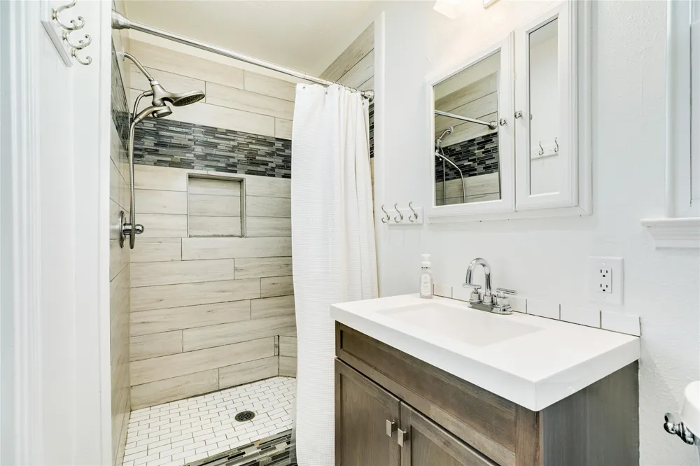 4230 Pirates Drive Galveston, TX 77554