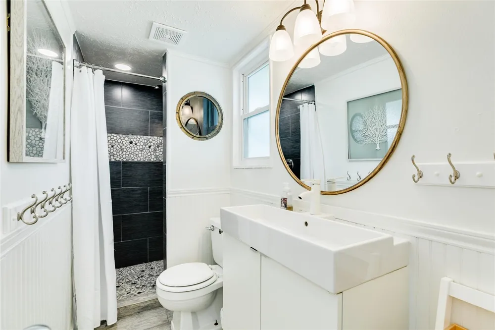 4230 Pirates Drive Galveston, TX 77554