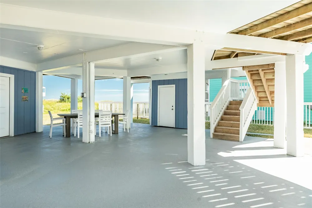 4230 Pirates Drive Galveston, TX 77554