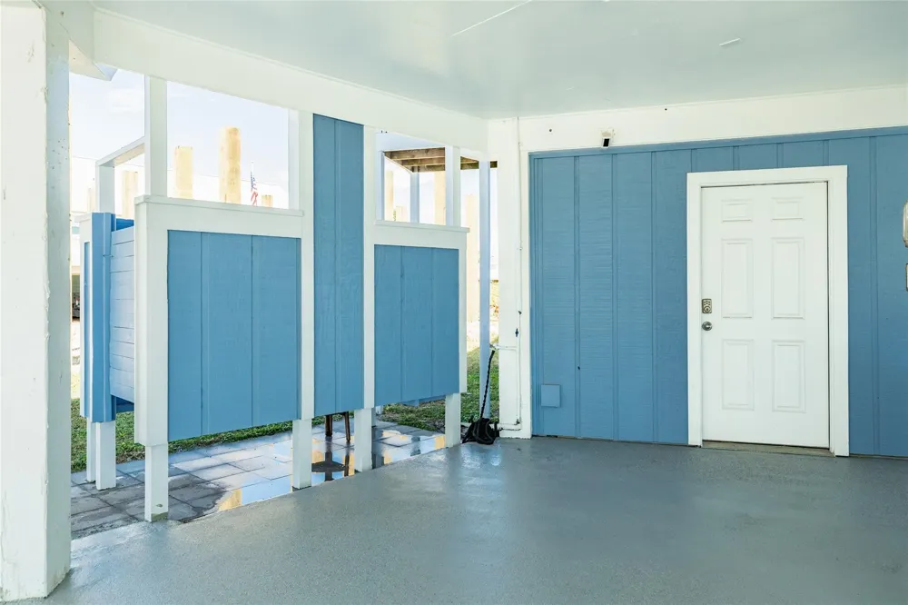 4230 Pirates Drive Galveston, TX 77554